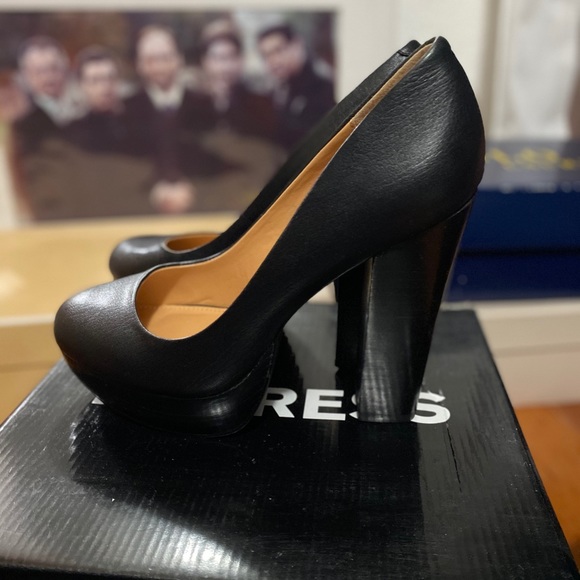 Express Black 8 1/2 - Picture 3 of 3